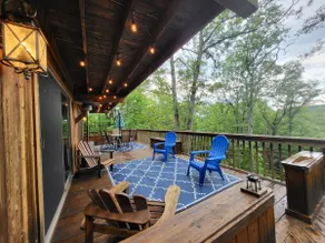 Magical Augur Lake Retreat-Great for Large Groups! - Image 2