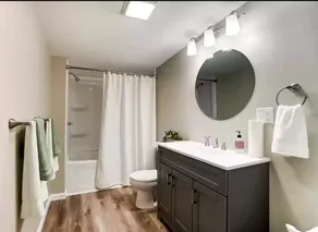 Cozy Lake House  On The Channel With Access To 5 Lakes! - Image 3