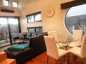Relax at the Loft - Image 3