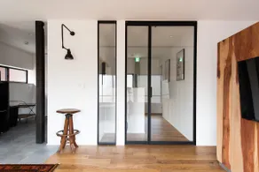Kamin | Curated Modern 3 Bedroom Home with Parking - Image 2