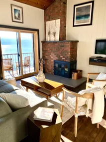 Cozy Chic Hygge Home on Lake Superior Shores - Image 2
