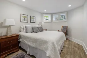 Wonderful 2BR, 2BA Near Wrigley Lower Level Only - Image 3