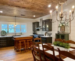 Luxury Farmhouse near McDonough Square - Image 5