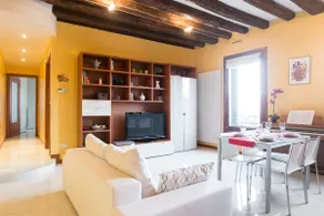 ELEGANT AND WIDE FLAT 5 MIN FROM THE TRAIN STATION - Image 2
