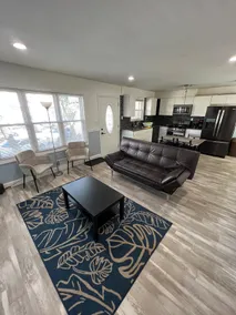 Beautiful 3 bed 2 bath home Close to NYC - Image 2