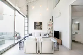 M House Loft, Terrace Close to Port Beach & Subway - Image 5