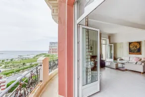 Large appartment by the beach - Image 5