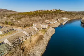 Lakefront Condo - Couples Retreat - Image 5