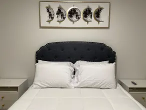 Urban Minimalist Home - Image 4