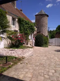 Loire Tower Gîte - Image 3