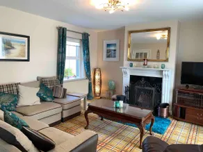 Seascape on the edge of town: 4 beds all ensuite. - Image 4