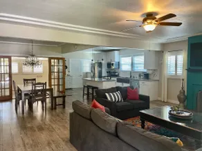 Spacious 3 bedroom home - Image 3