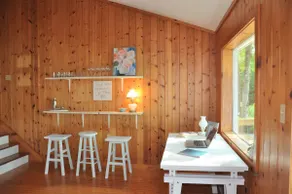 Spacious Lakefront Cottage Retreat - Image 4