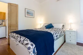 Suite No:1 - Perth Holiday Cottage - Image 5