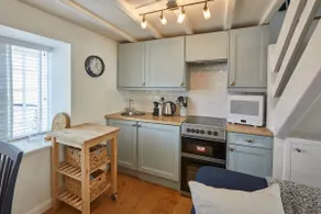 Host & Stay - Amber Cottage - Image 2