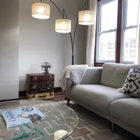 Stylish, Spacious, Bright & Clean *PET FRIENDLY* - Image 5
