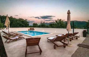 Villa Marta with private pool near Split, pax 9 - Image 2