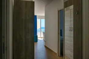 White Apartments & Spa - Image 2
