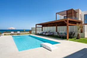 Beachfront Villa w/Private Pool, BBQ and Ping Pong - Image 2