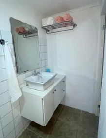 Dahlia Room - Image 4