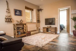 Luxury Rustic Charlestown Themed Apartment - Image 3