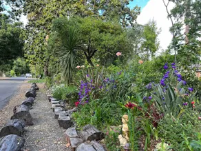 Tranquil garden cottage, next to Stanford, FB - Image 4