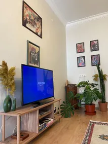 A Bohemish Cosy Apt, so close to public transport - Image 2