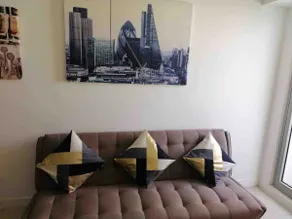 1BR with Balcony, Netflix & Wifi - Image 4
