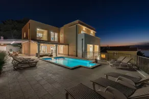 Luxury and modern Villa with a swimming pool - Image 2