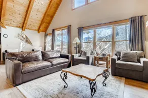 Large, perfectly located Mountain Cabin, 3 bed + loft/3 bath - Image 2