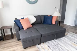 Cozy modern stay 2bedroom apt. Great for travelers - Image 5
