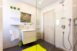 Modern & Cosy with Hot Tub - Image 4
