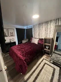 Private duplex near Airport and Downtown - Image 4