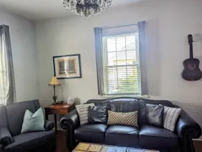 1920s bungalow near river, 8 min to DT AVL! - Image 4