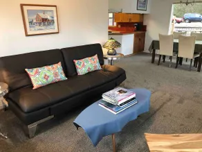 Harbor House Apt A - Image 3