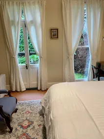 Federation King Suite with Bath - Image 4