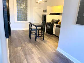 Cool downtown Cincinnati loft centrally located! - Image 3