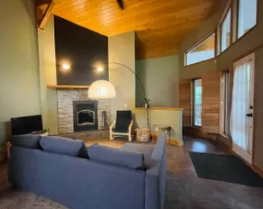 The Lake House at Grand Marais - Image 5