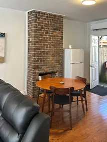 Spacious & cozy 1 bdrm suite in central Hfx duplex - Image 5