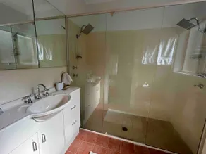 Family, Pet & EV Friendly Home in Bowral Centre - Image 5