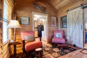 Freeman Farm “Love Shack” Bunkhouse for 5 or 1. - Image 2