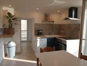 Warm, spacious and sunny duplex - Image 4