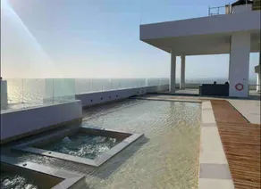 Ideal Apartment with a Pool, A/C, Close to Airport and Downtown - Image 2