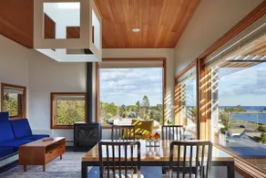 La SkyHouse. Un nouveau contemporain organique organique construit surplombant le port - Image 5