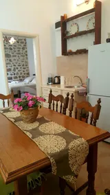 Royal House - Image 2
