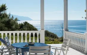 Monolithi Seaside Cottage - Image 2