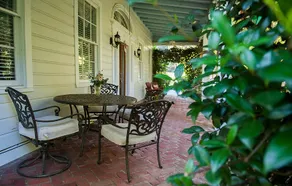 Southern-style home, just a short walk to downtown - Image 3
