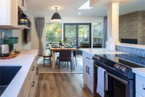 Mill Valley Gem: Modern cozy w/Patio/Tesla Charger - Image 2