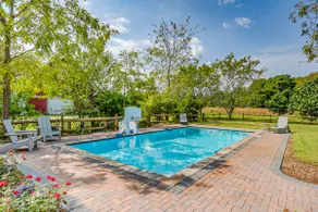Private pool, waterfront, kayaks, bikes, firepits! - Image 3