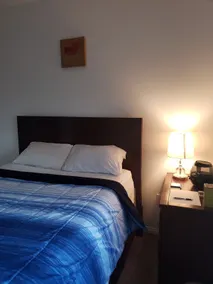 Walk 2mins to Shopping & Bussing,1-Bed Room Suite - Image 5